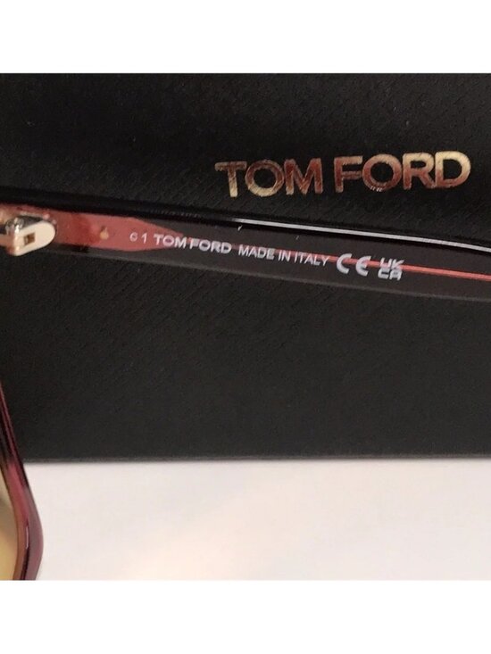 NEW Tom Ford TF764 69T Sunglasses – Shiny Bordeaux Frame / Gradient Bordeaux Le main image 13